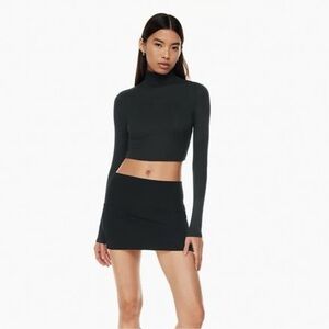 Aritzia Freshman Cropped Turtleneck - Black